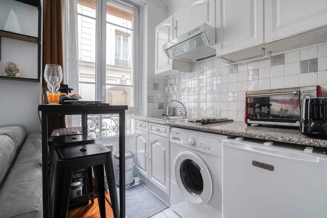 Apartment Studio Renove Cosy Metro Paris 2Pers Wifi France